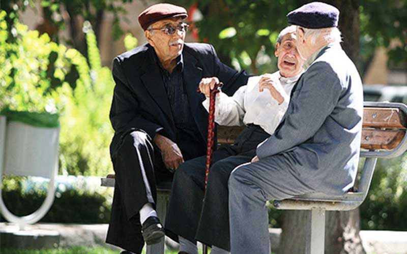یک میلیون نفر در ایران به رغم پا گذاشتن به سن سالمندی همچنان کار می کنند